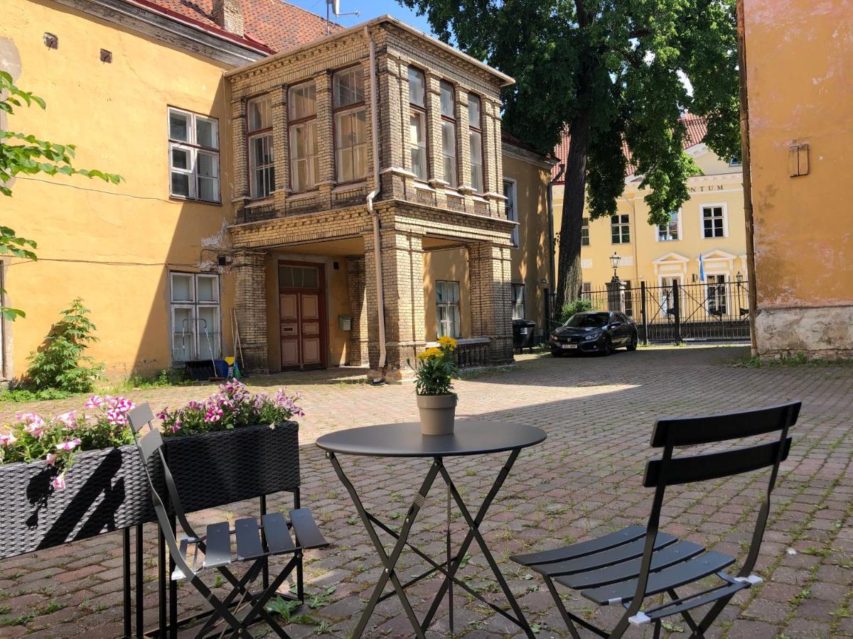 Old Town - Kohtu Apartment تالين المظهر الخارجي الصورة