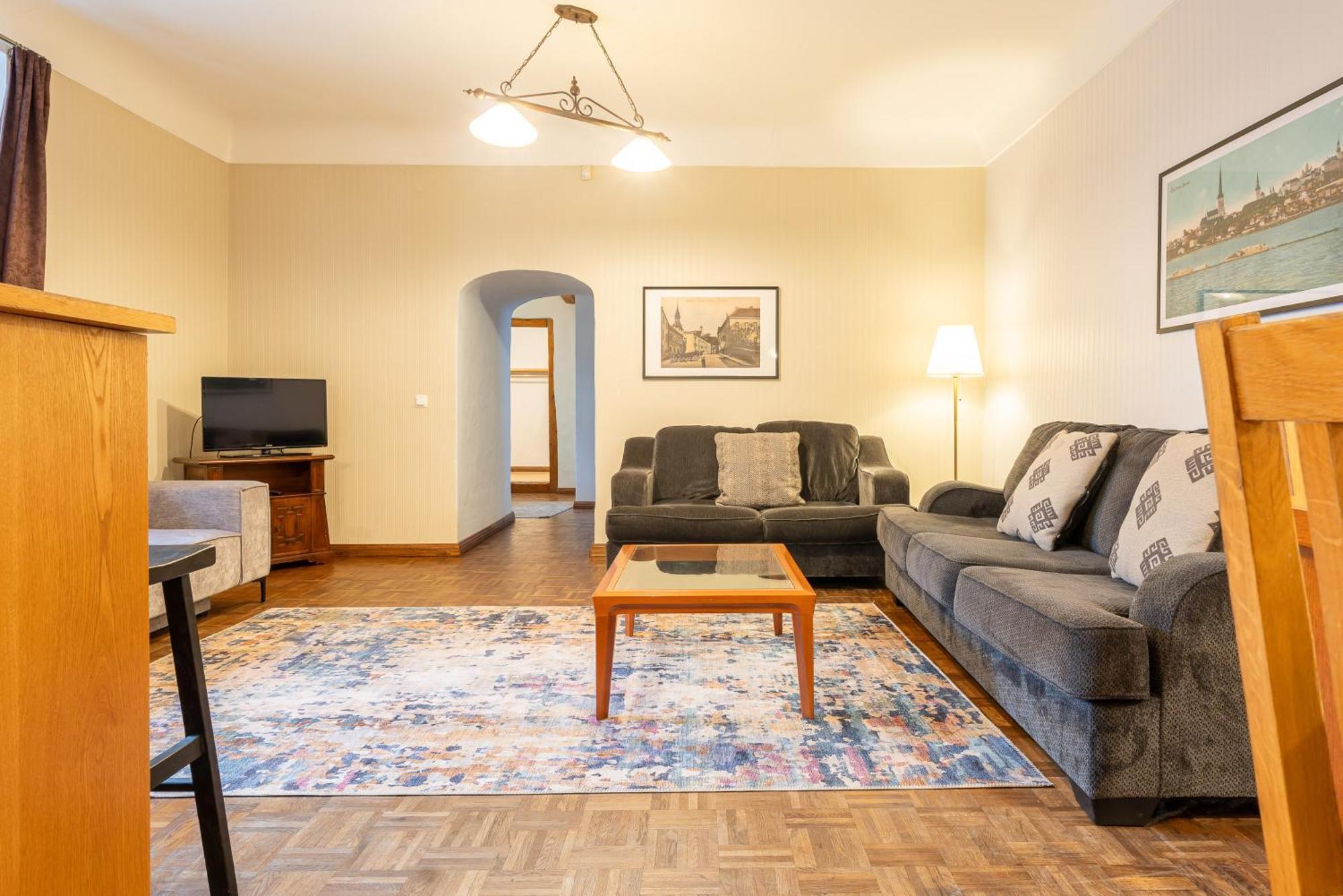 Old Town - Kohtu Apartment تالين المظهر الخارجي الصورة