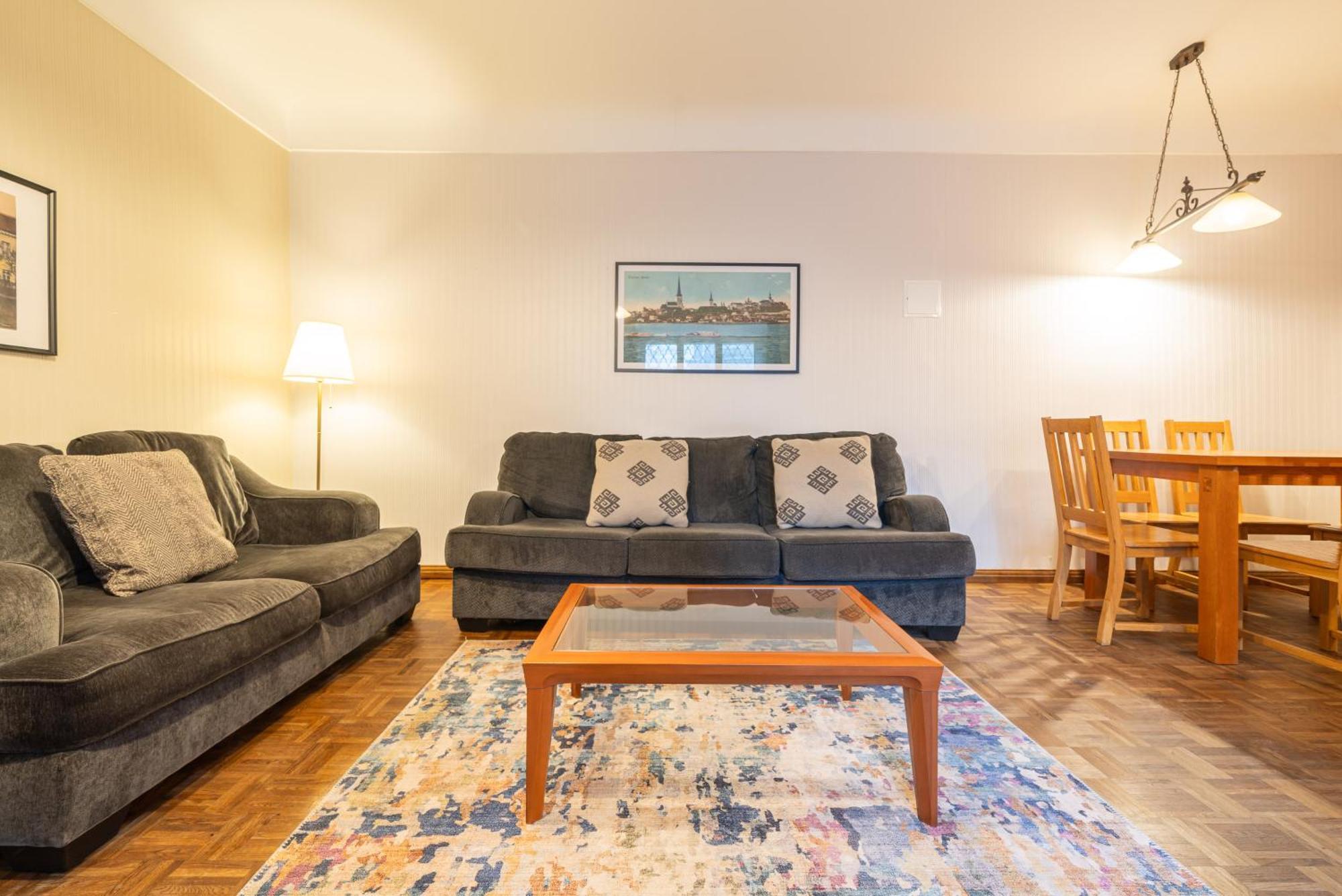 Old Town - Kohtu Apartment تالين المظهر الخارجي الصورة